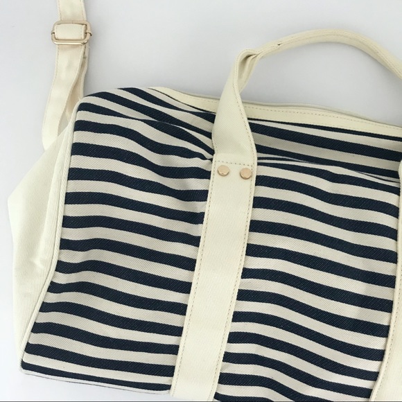 FOREVER 21 | Blue Striped Canvas Weekender Bag - Picture 3 of 8